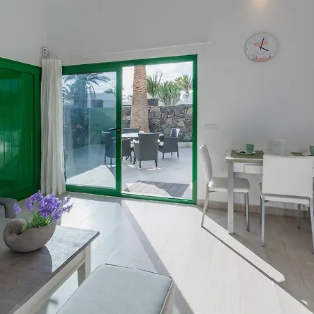 Bungalow Oasis 아파트 테기세