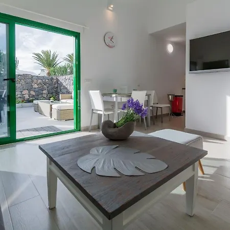 Bungalow Oasis Apartment Teguise (Lanzarote)